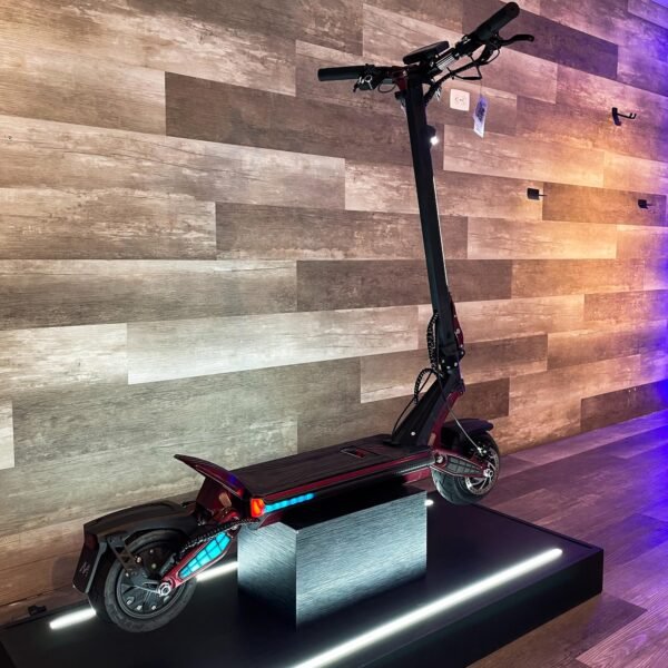 Scooter Patineta Vinotinto eléctrica Mukuta 9 48V 15.6AH. Yeahh