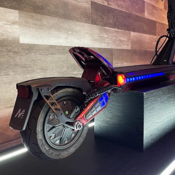 Patineta scooter Vinotinto eléctrica Mukuta 9 con capacidad de carga de 110 kg Yeaah