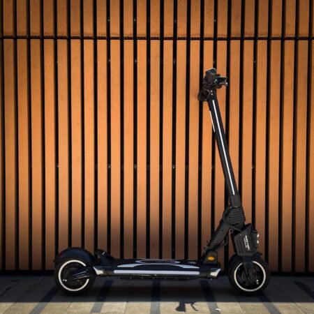 Scooter eléctrico DUALTRON POPULAR: Diseño urbano y versátil Yeaah